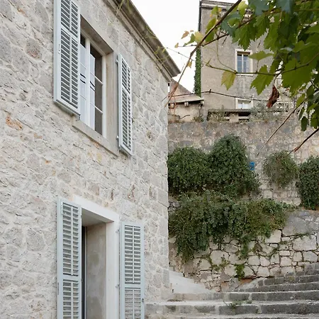 Modern With Rooftop Terrace 15min Walk Appartement Lastovo
