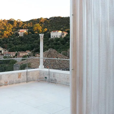 Modern With Rooftop Terrace 15min Walk Apartment