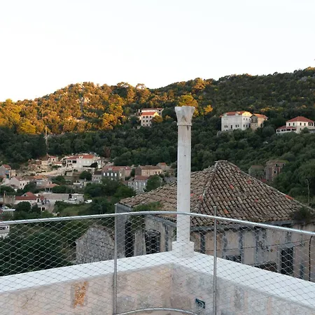 Modern With Rooftop Terrace 15min Walk Lastovo