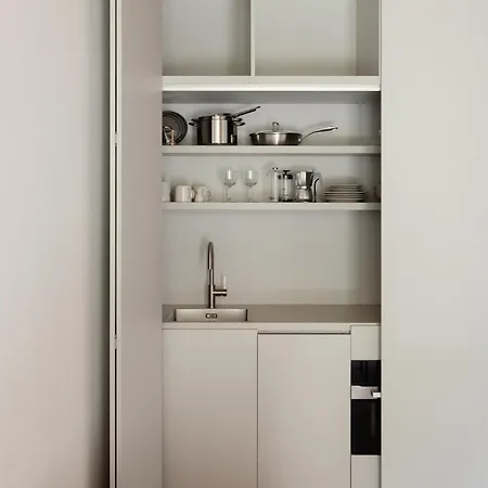 Modern With Rooftop Terrace 15min Walk Apartment