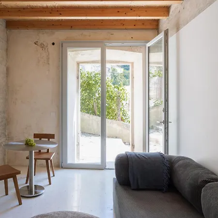Modern With Rooftop Terrace 15min Walk Apartment