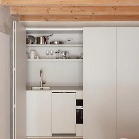 Modern With Rooftop Terrace 15min Walk Apartment